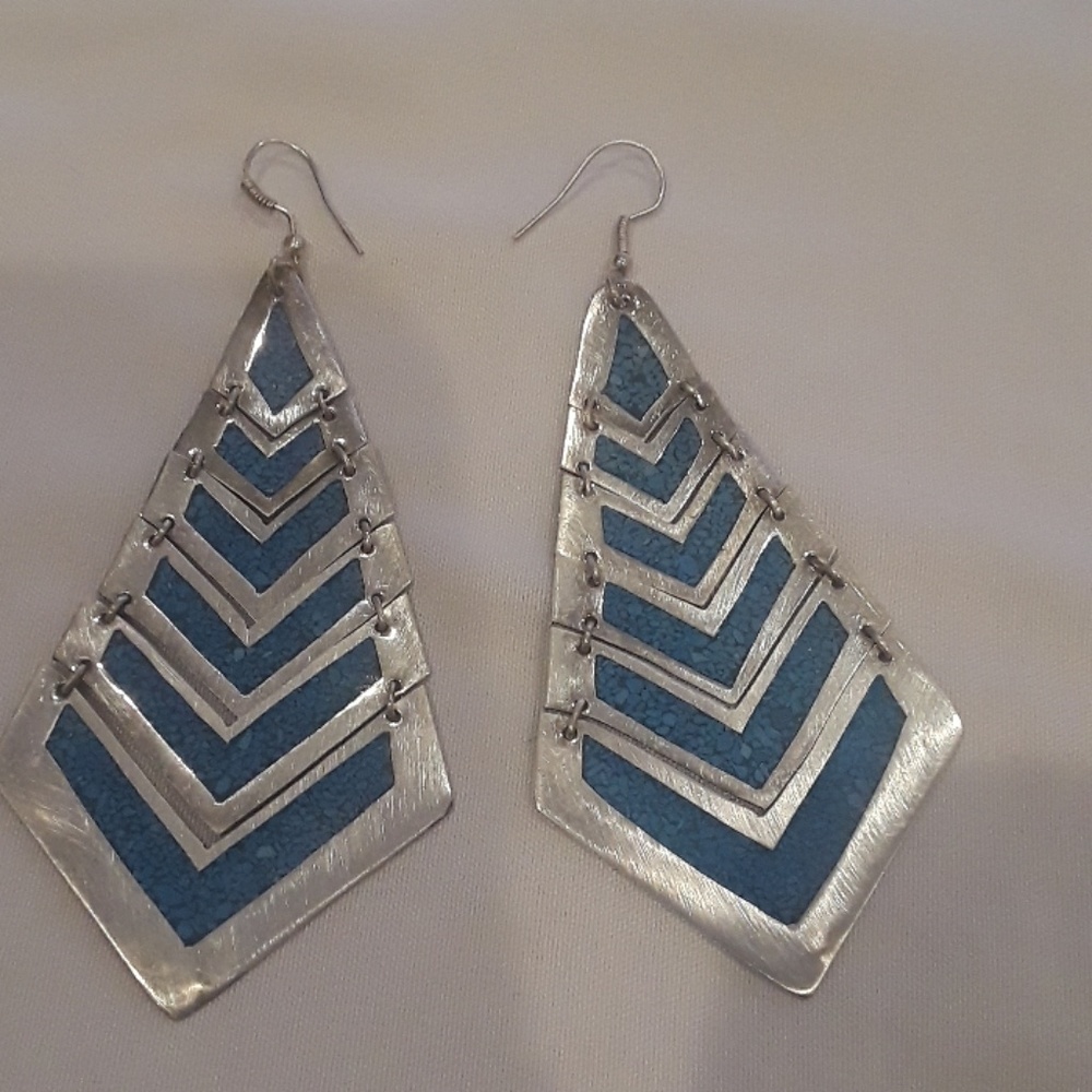 Beautiful dangling 925 alpaca earrings